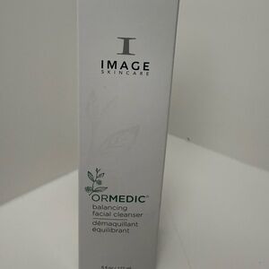 Image facial cleanser